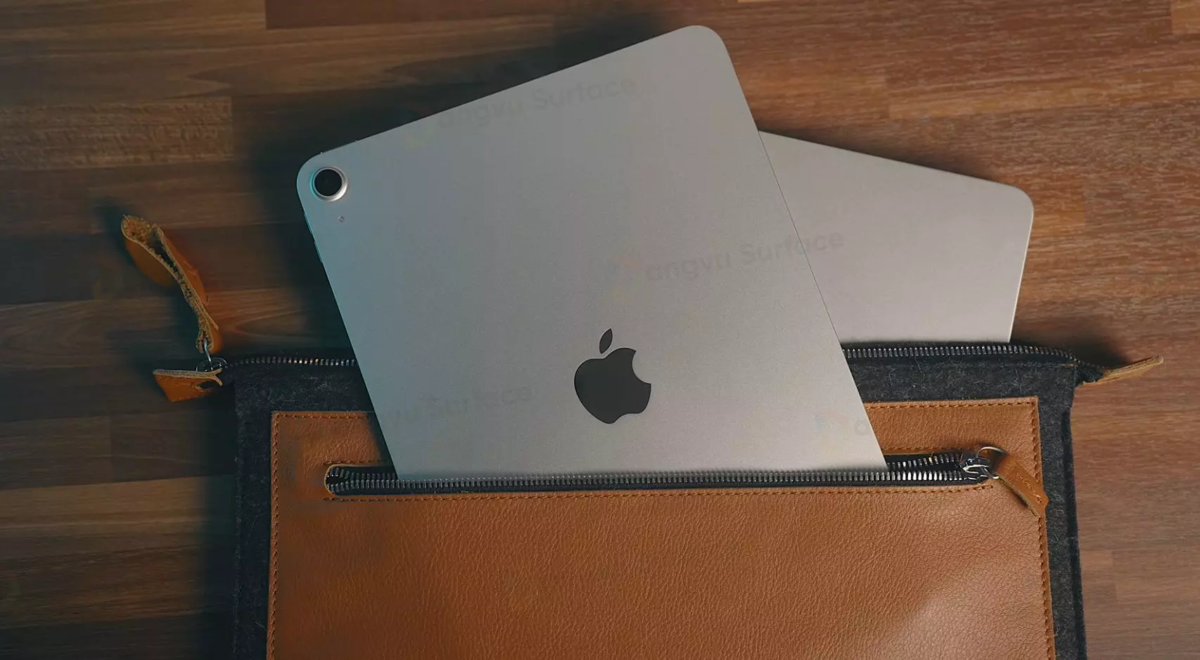 iPad Air 5 có tính di động cao hơn Surface Go 3