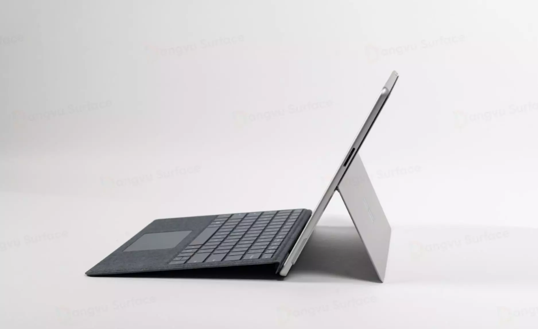 Khả năng chuyển đổi linh hoạt giữa 2 chế độ laptop và tablet