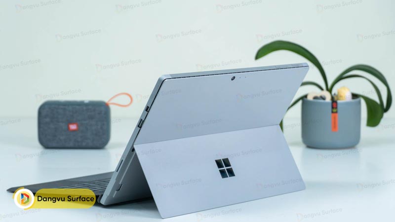 Microsoft sử dụng công nghệ tản nhiệt thụ động không tiếng ồn cho trải nghiệm tốt hơn