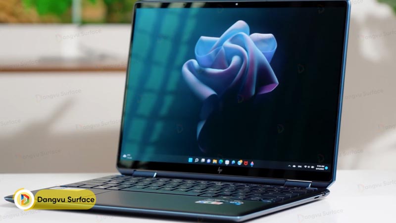 HP Spectre x 360 với thiết kế xoay 360 độ 