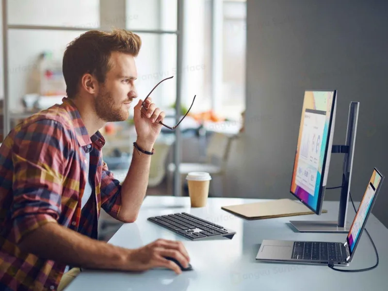sRGB phù hợp cho tác vụ văn phòng, ứng dụng không đòi hỏi chất lượng màu sắc cao