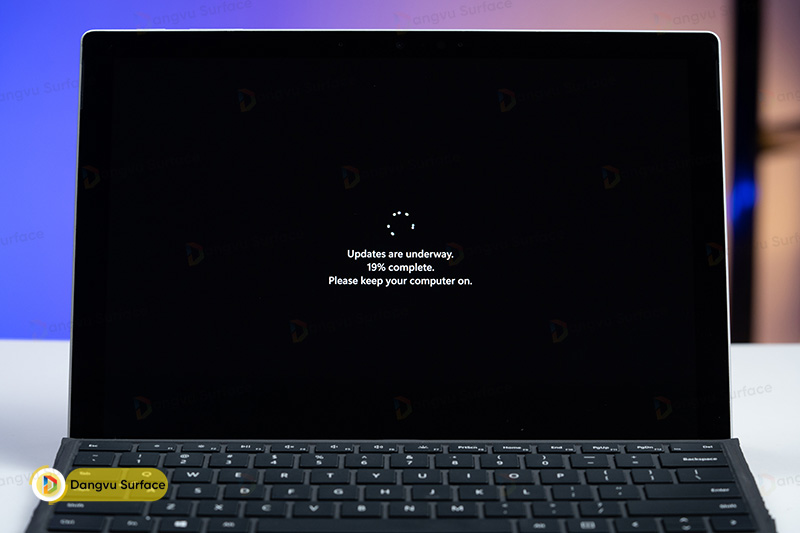 Cách update Surface Pro 7+ 