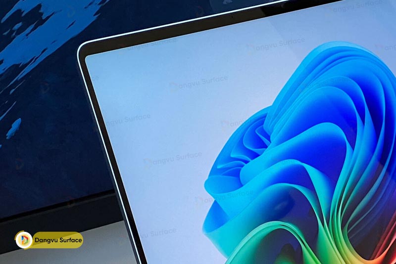 Viền màn hình siêu mỏng của Laptop thế hệ 7