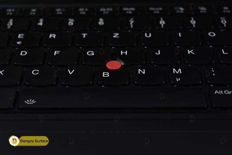 Nút Trackpoint hữu ích trên bàn phím laptop Lenovo