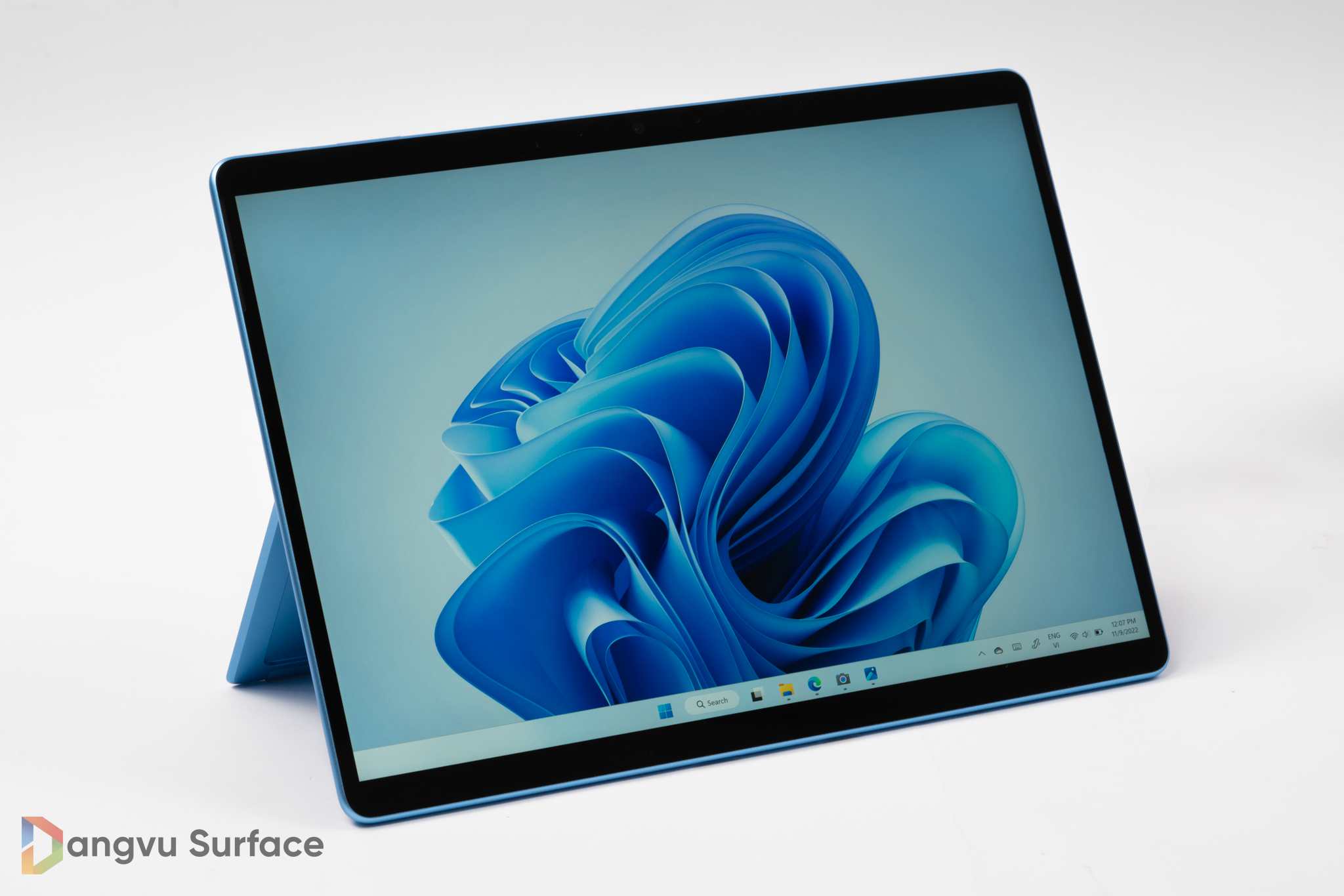 Màn hình Surface Pro 9 được bảo vệ bởi lớp kính cường lực Gorilla Glass 5