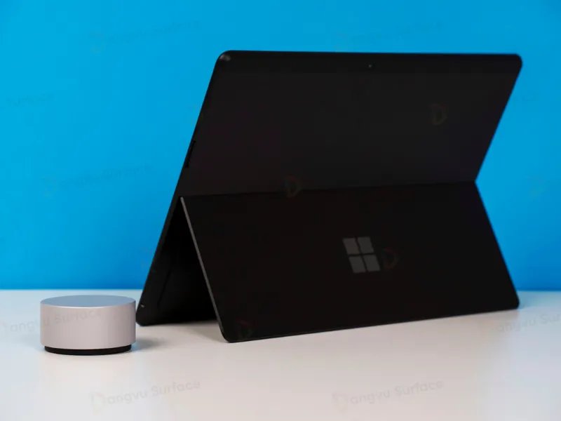 Surface Dial là phụ kiện độc đáo, mở ra cách tương tác hoàn toàn mới