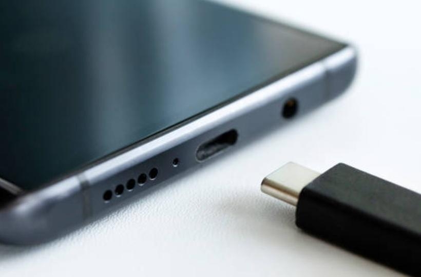 Cổng USB Type C được tích hợp trên nhiều thiết bị có tính di động cao như là điện thoại thông minh