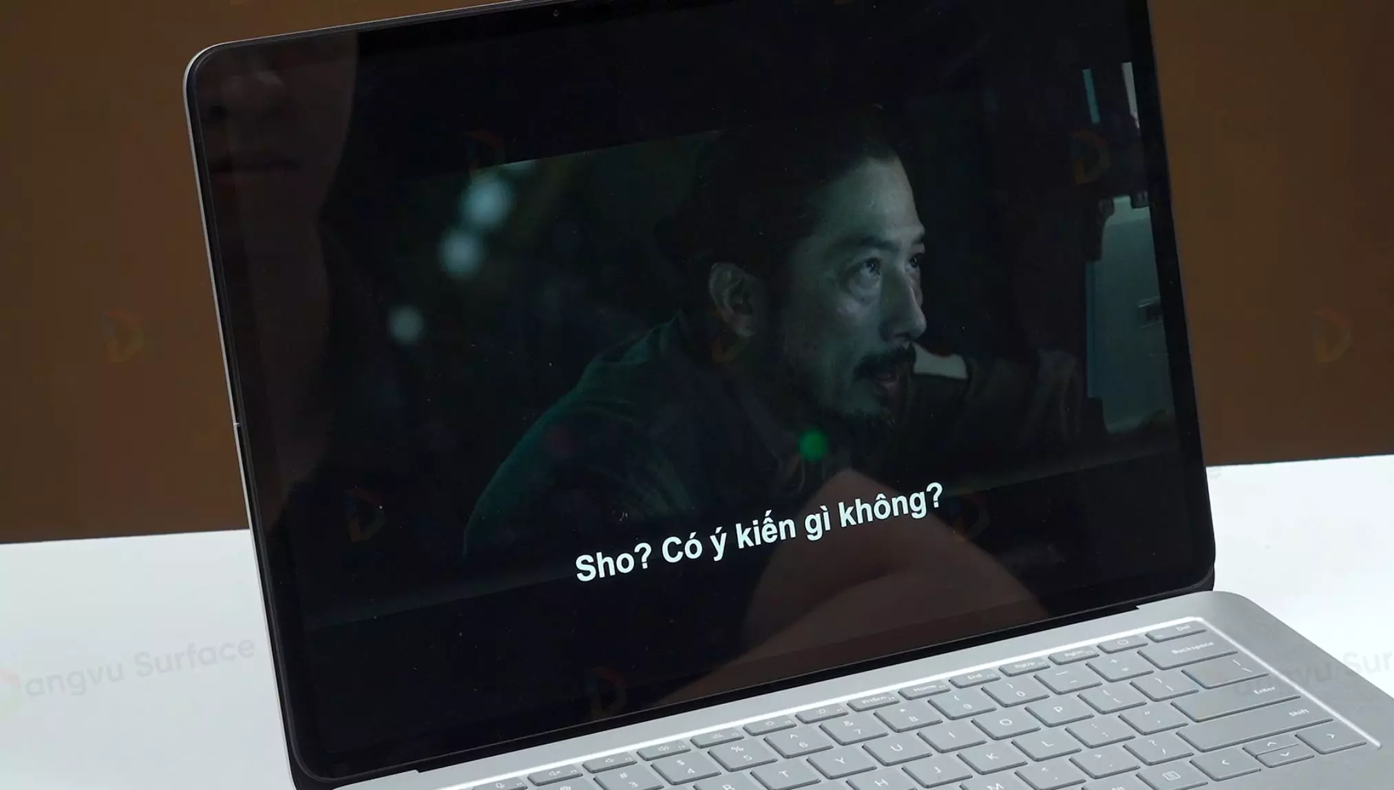 Hỗ trợ công nghệ HDR và Dolby Vision, cải thiện chất lượng hình khi xem phim