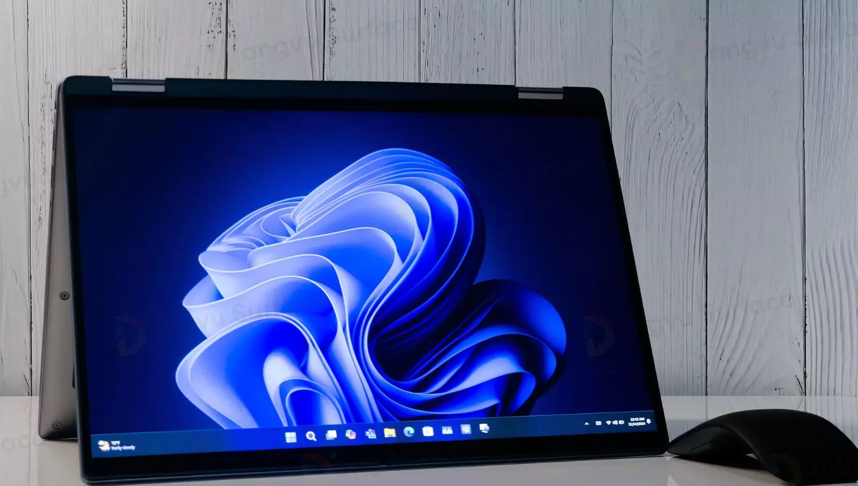 Dell Latitude 7450 2 in 1 (2024) thích hợp cho doanh nhân, người dùng văn phòng