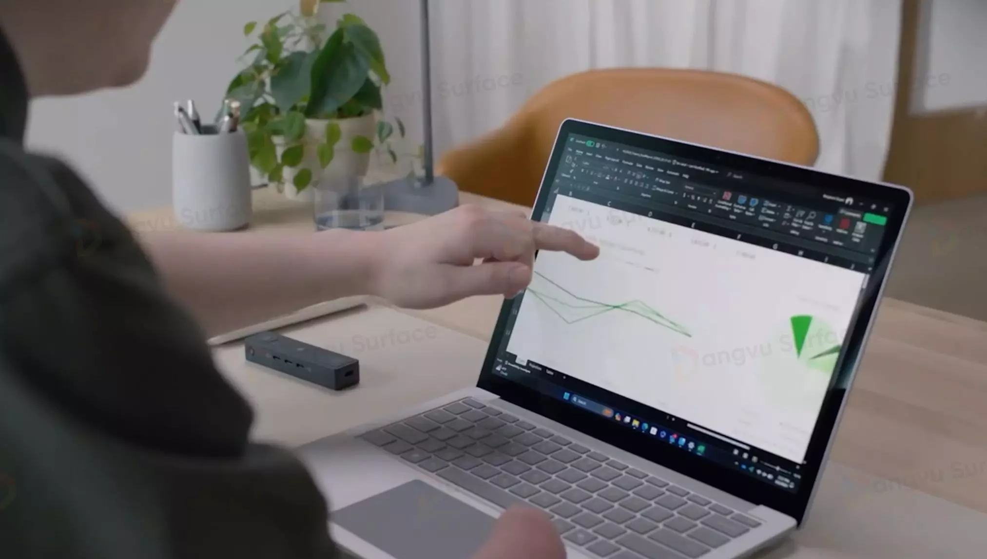 Surface Laptop 6 sở hữu thời lượng pin ấn tượng lên đến 18.5 giờ