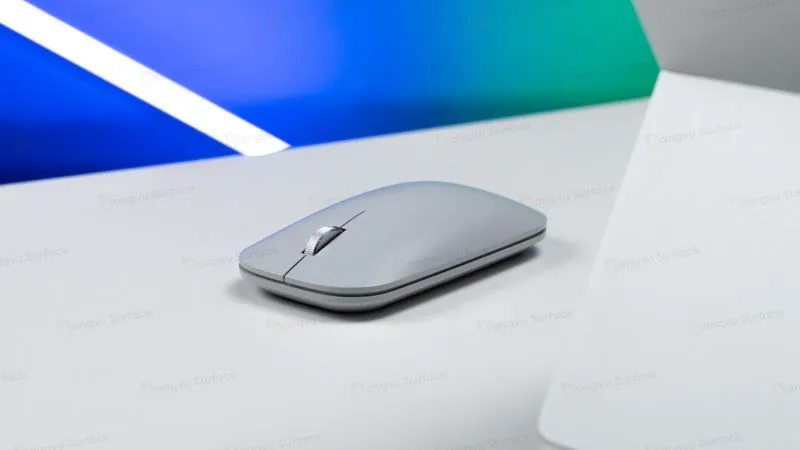 Bạn cần phải tải và cài đặt ứng dụng Microsoft Mouse anhd Keyboard center để tùy chỉnh chức năng chuột