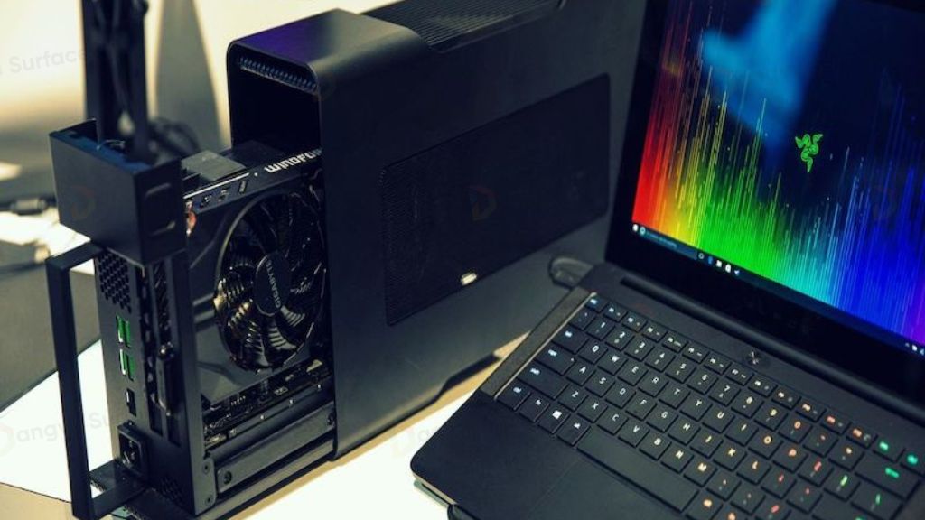 Laptop sử dụng CPU Intel có hỗ trợ eGPU
