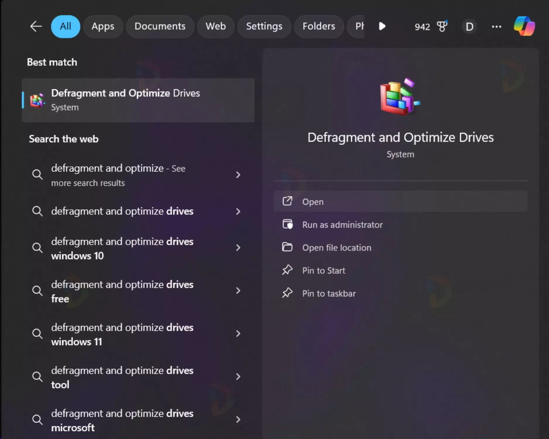 Tìm kiếm "Defragment and Optimize Drives" 