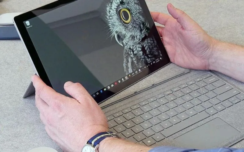 Máy Surface không nhận bàn phím có thể do nhiều lý do khác nhau