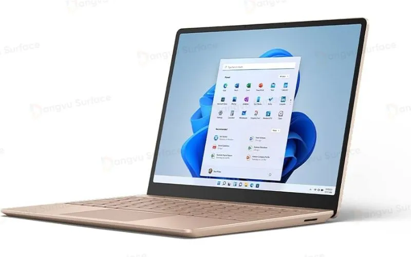 Mọi máy tính của Microsoft Surface có sẵn Window bản quyền