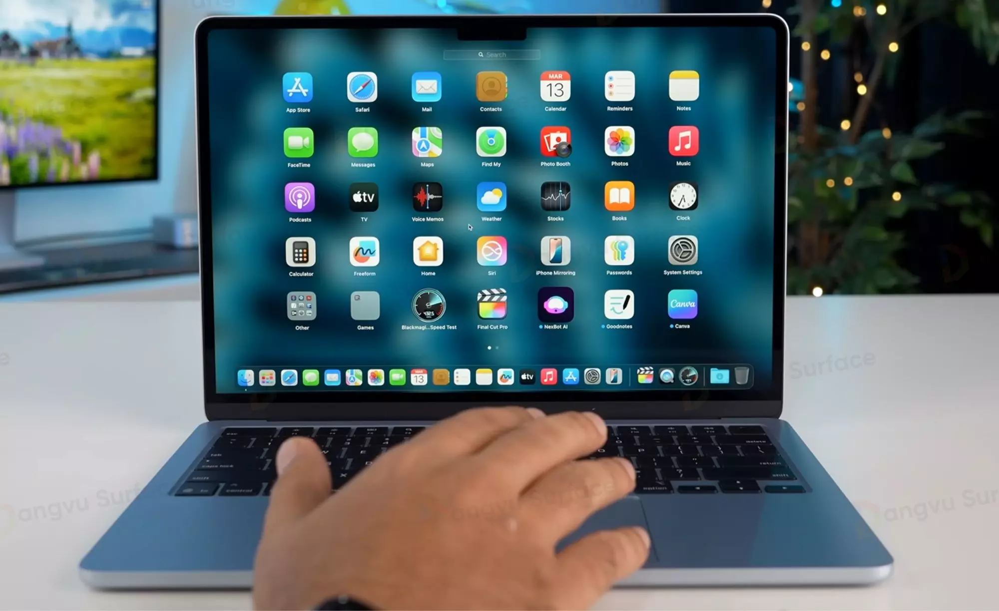 Apple cài đặt cho MacBook Air M4 hệ điều hành macOS Sequoia