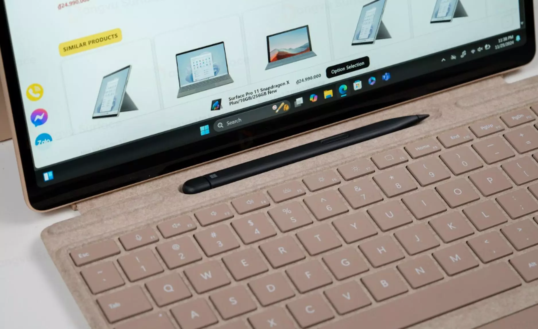 Tích hợp khe sạc bút Surface Slim Pen 2