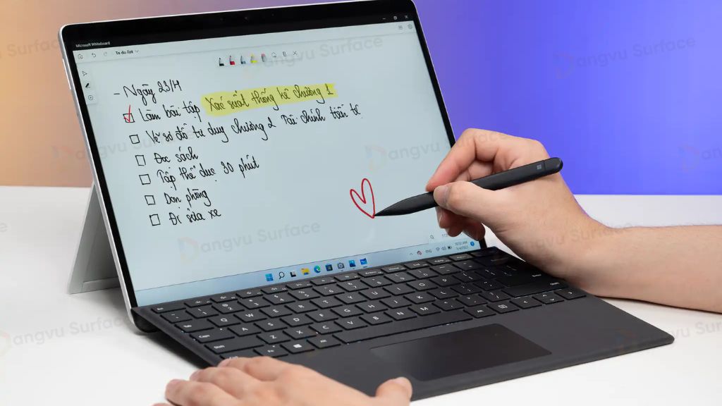 Bút cảm ứng Surface Slim Pen 2 với nét vẽ trở nên tự nhiên như trên giấy thật