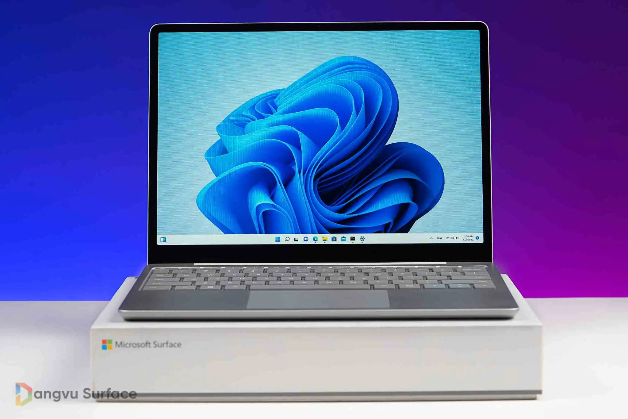 Thiết bị Surface Laptop Go của thương hiệu Microsoft chính là thiết bị máy tính xách tay Ultrabook