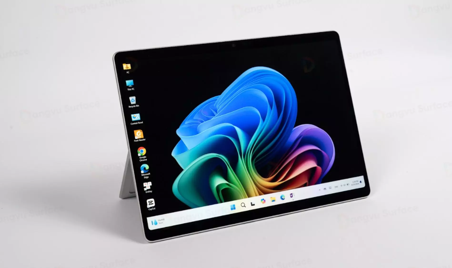 Màn hình Surface Pro 11 