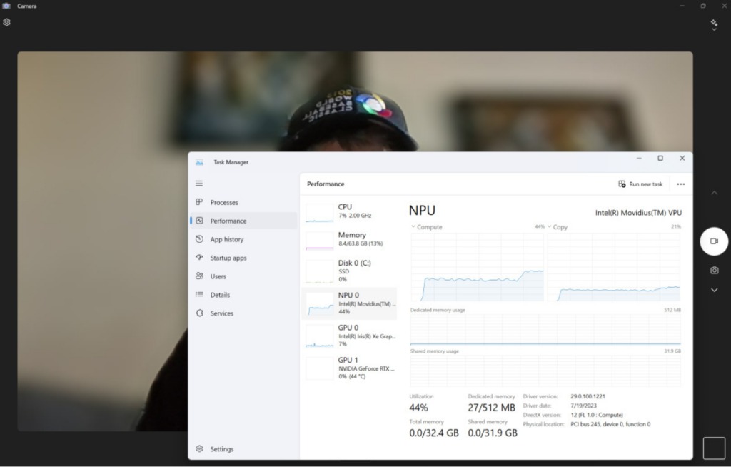 Windows Studio Effects. Webcam này có thể dùng bộ xử lý thần kinh Neural Processing Unit (NPU)