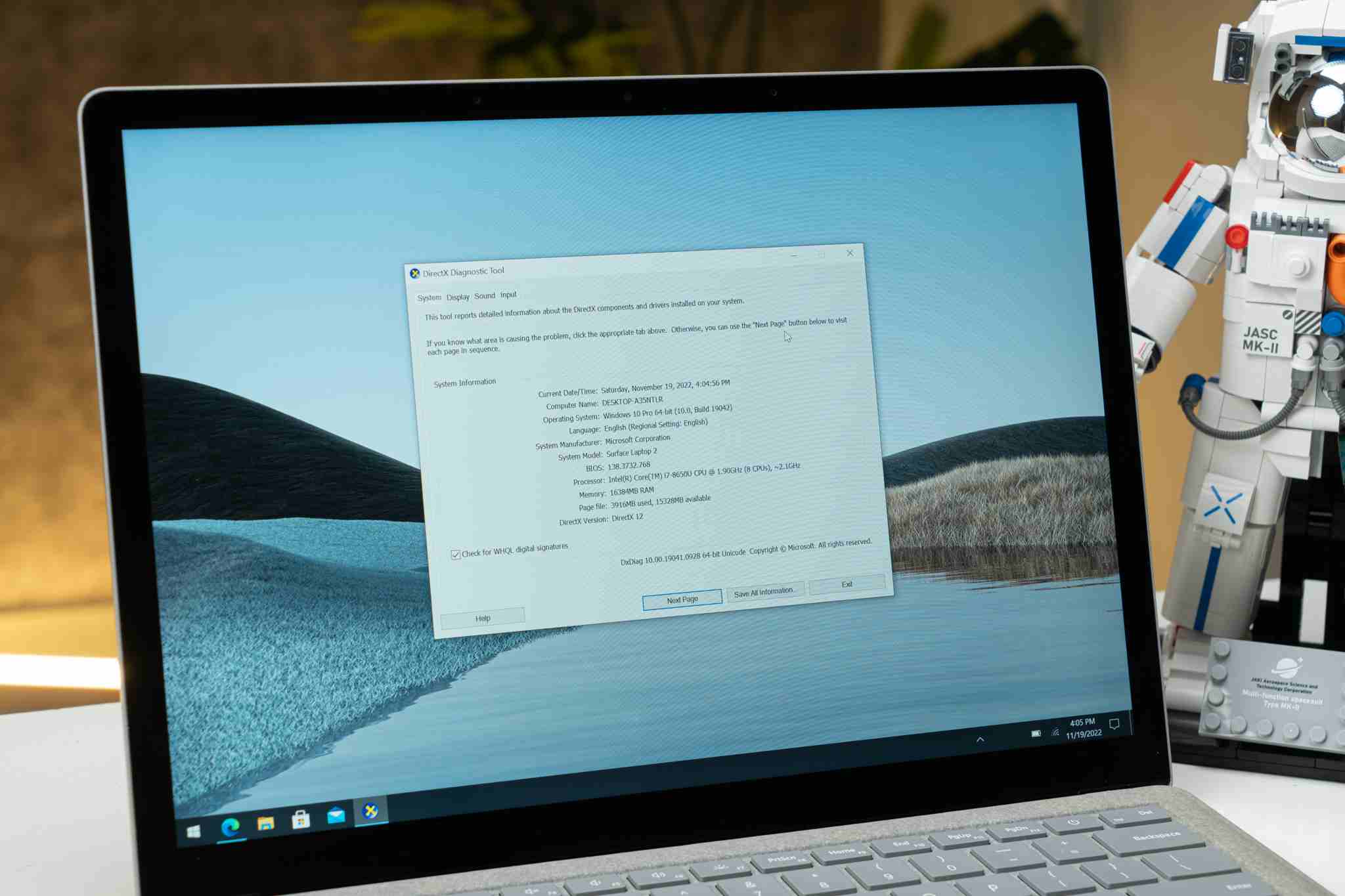 Kiểm tra màn hình để xem trên màn hình chiếc Surface cũ có điểm chết nào không