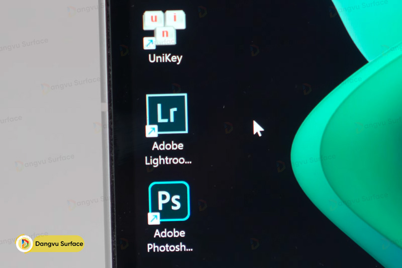Các ứng dụng được tối ưu trên ARM như Adobe Photoshop hoạt động rất mượt mà