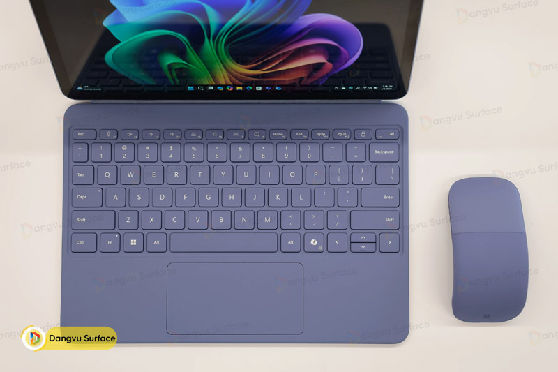 Bàn phím Type Cover mới cho Surface Pro 12 inch