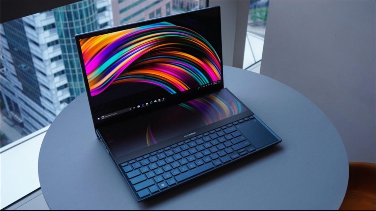 Trong màn hình Laptop và TV