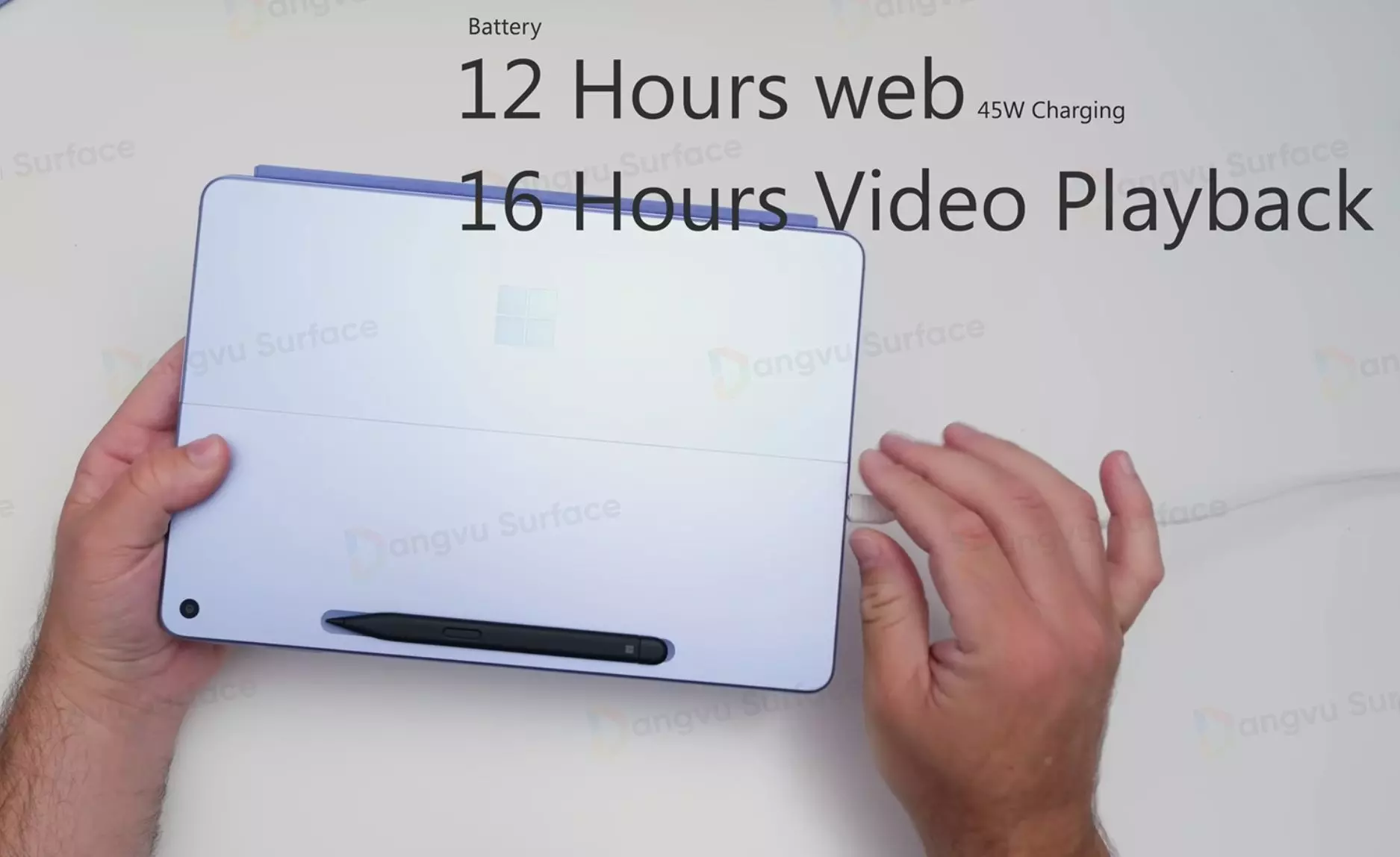 Thời lượng pin Surface Pro 12 inch có thể lên đến 16 giờ đồng hồ