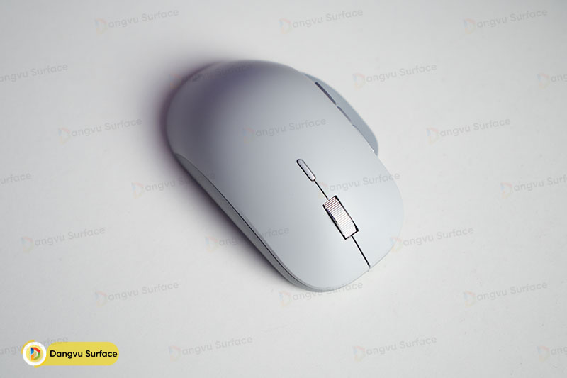 Microsoft Surface Precision Mouse hiện có giá 2.800.000 đồng tại cửa hàng của Đăng Vũ Surface