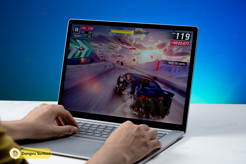 Laptop cao cấp còn có thể mang đến những phút giây giải trí đỉnh cao