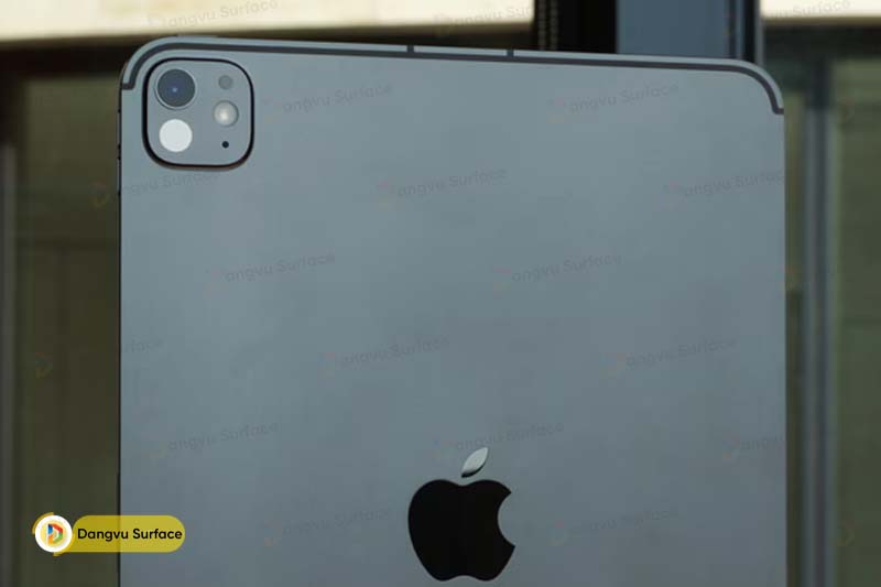 iPad Pro được trang bị camera 12 MP ở mặt trước và mặt sau