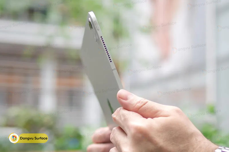 iPad Pro 11 inch mỏng nhẹ chỉ 444g