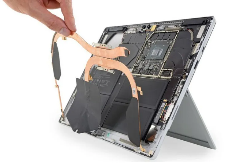 Khắc phục kịp thời khi Surface bị nước vào