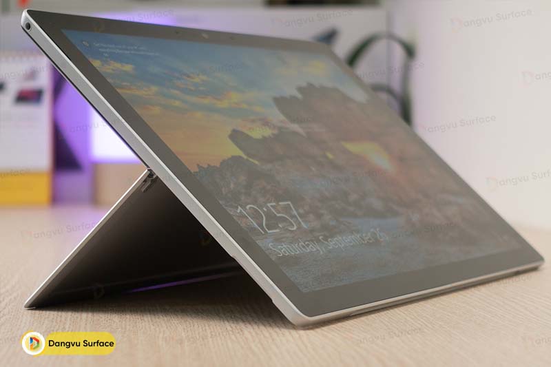 Surface Pro 7, thiết bị 2 in 1 đáng sở hữu