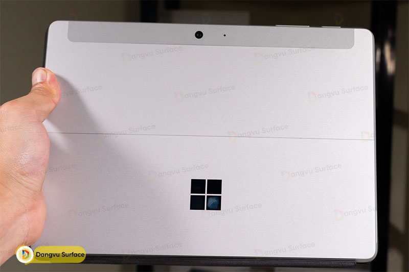 Surface Go là laptop 2in1 mỏng nhẹ nhất của nhà Surface
