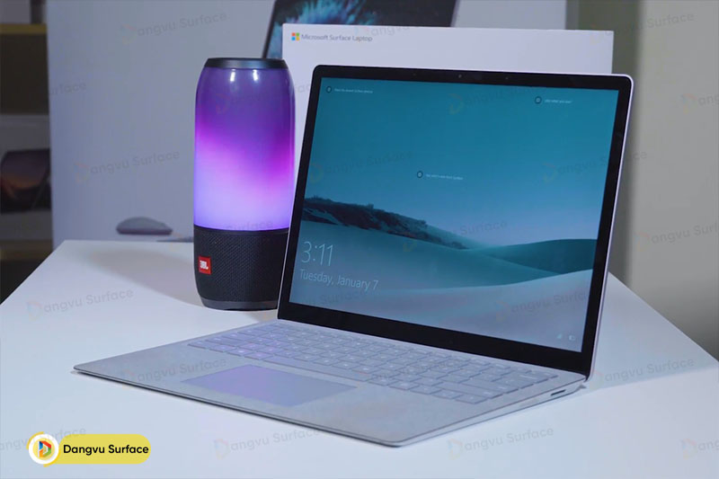 Surface Laptop 2- chiếc máy thuần laptop duy nhất của Surface