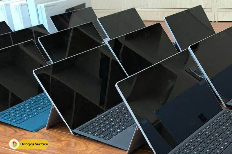 Mua Surface Cũ thì cũng chẳng cần phải lo về việc máy Dựng hay Zin