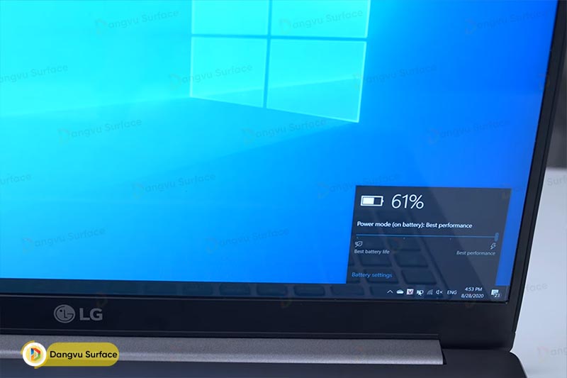 Màn hình 17″ LG ULTRA PC cũng chính là nguyên nhân tiêu tốn nhiều điện năng của máy
