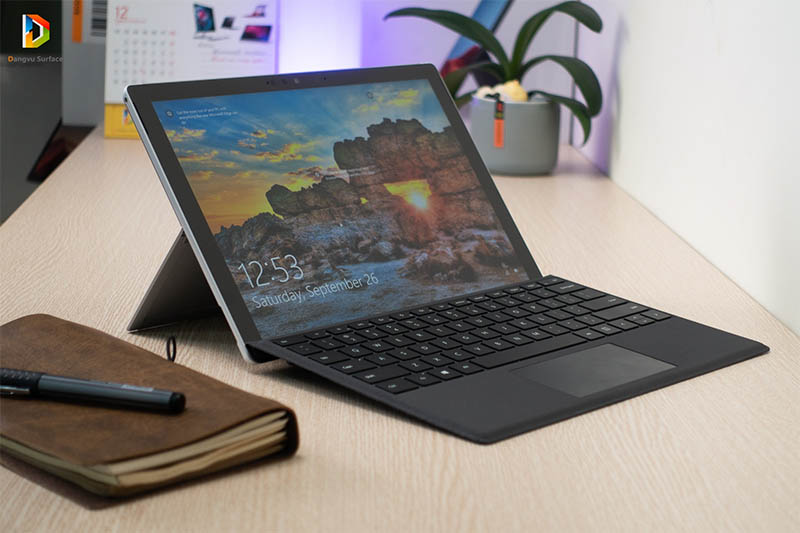 Pro 7 Core i3 là lựa chọn tốt nhất trong danh sách Surface RAM 4GB