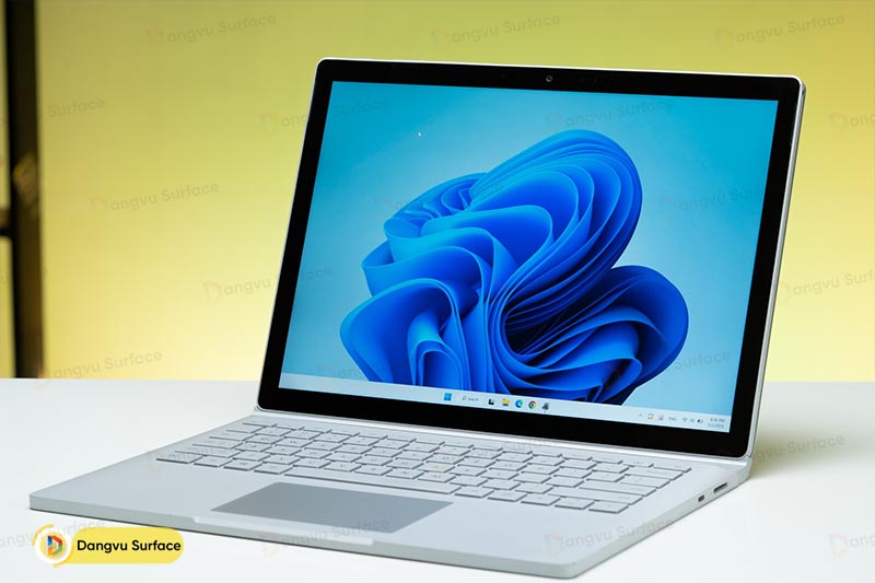 Surface Book không ngán bất cứ game hay tác vụ nặng nào