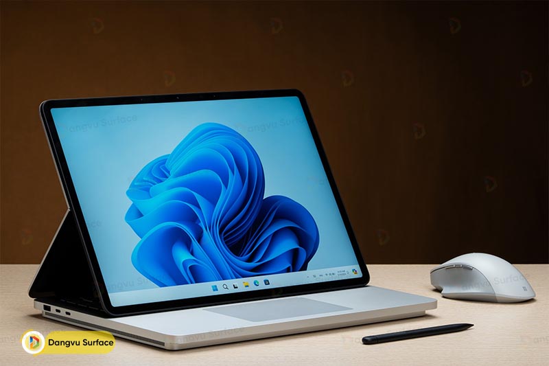 Surface Studio: Màn hình, bàn phím, chuột, bút, tất cả đều gọn gàng và sang trọng