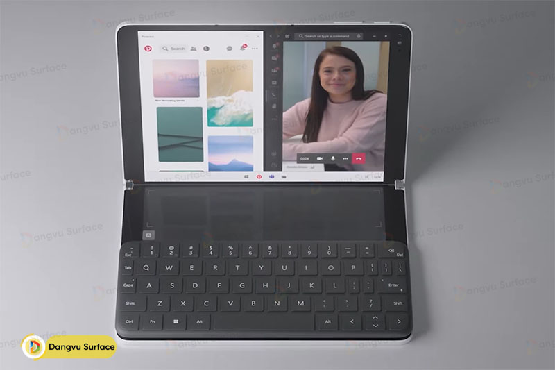 Nhìn vẫn giống như một chiếc laptop mini