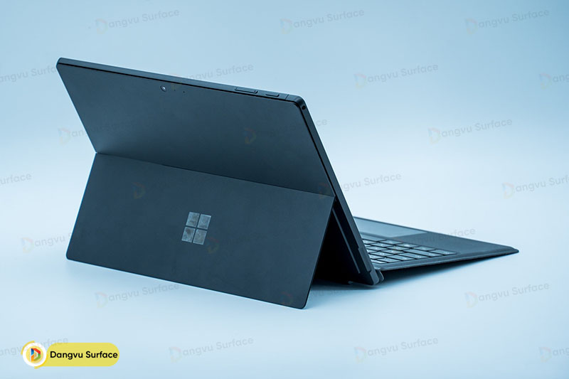 Surface Pro 6 phiên bản màu đen mới
