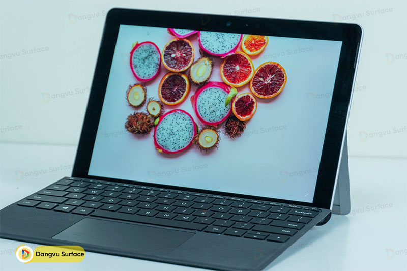 Máy chỉ nặng vỏn vẹn 500g, màn hình 10-Inch