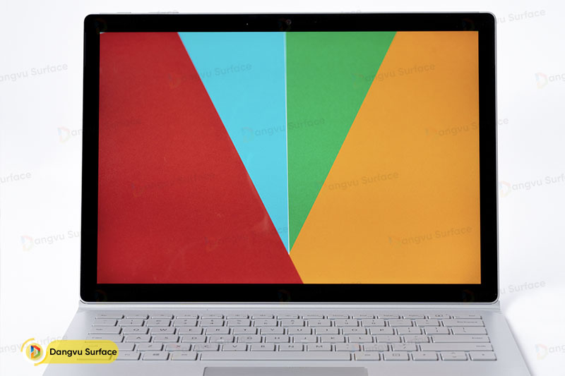 Màn hình đẹp xuất sắc của chiếc laptop