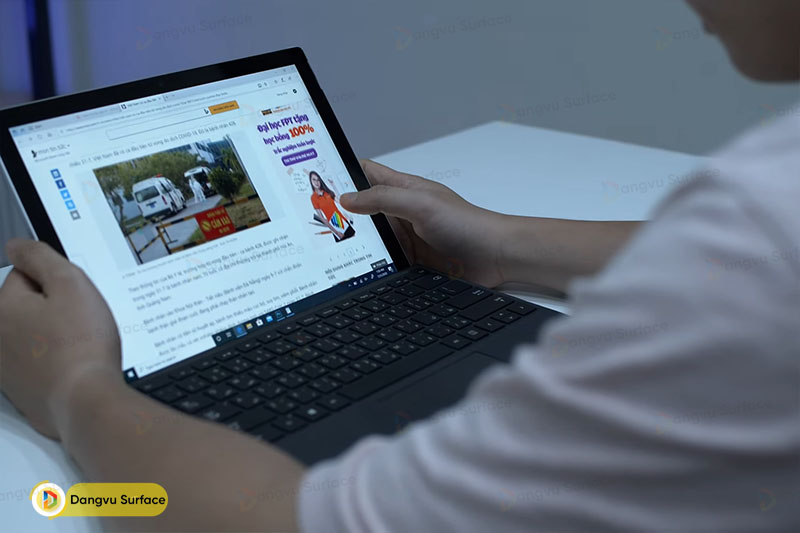 Tiện ích đầu tiên là chúng ta được cùng lúc 2 vai trò trong 1 thiết bị