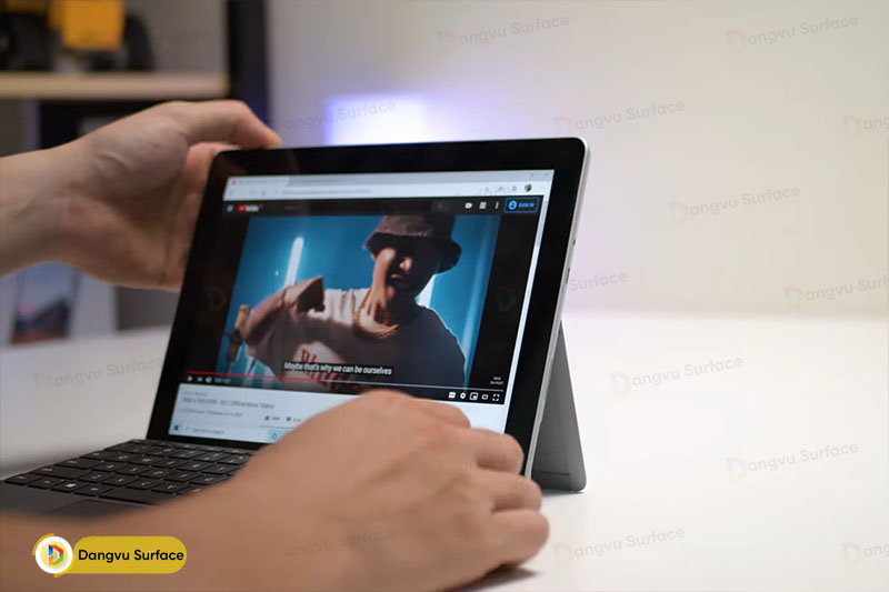 Xem film, nghe nhạc giải trí thoải mái