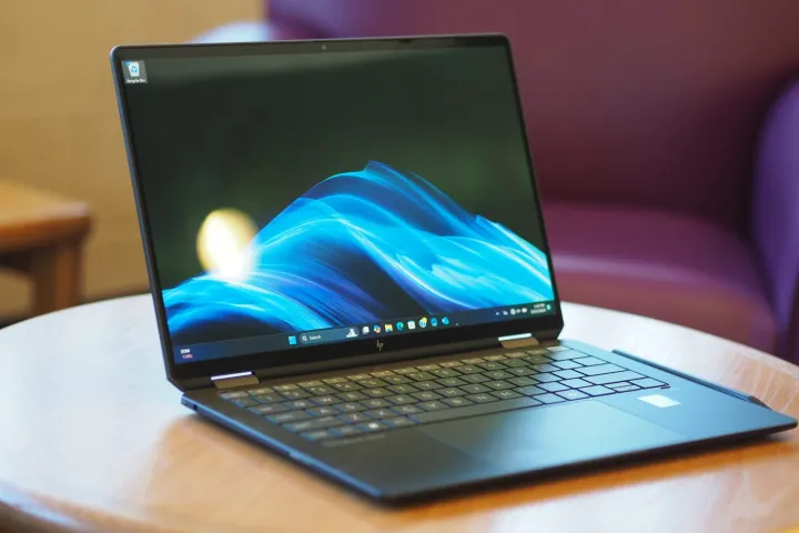 Màn hình OLED có kích thước 14 inch